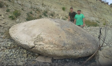 Под Волгоградом найден огромный каменный диск